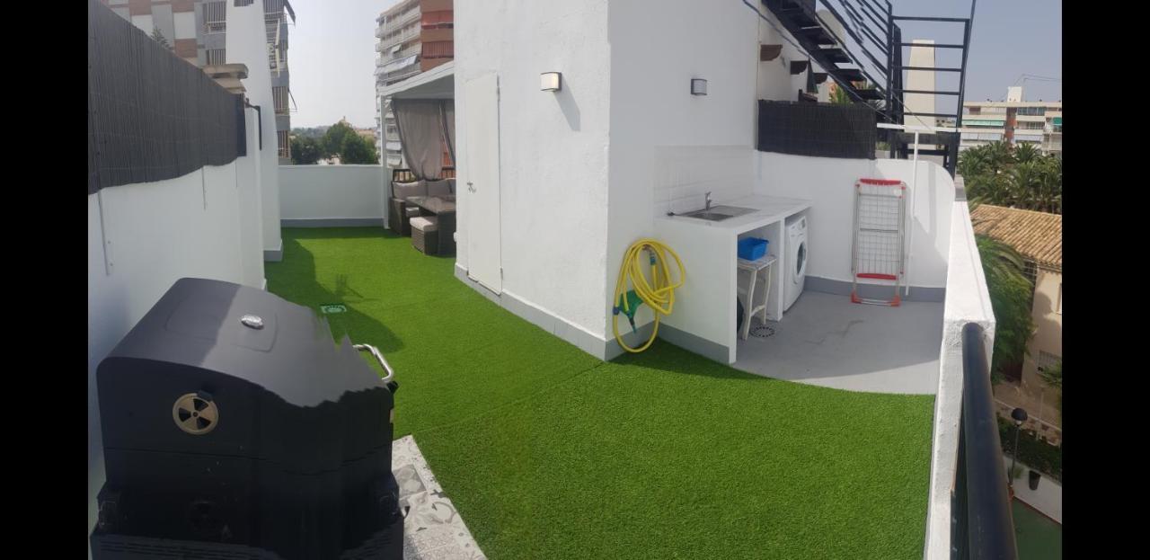 Atico Triplex Isla Verde 엘 캄펠로 외부 사진